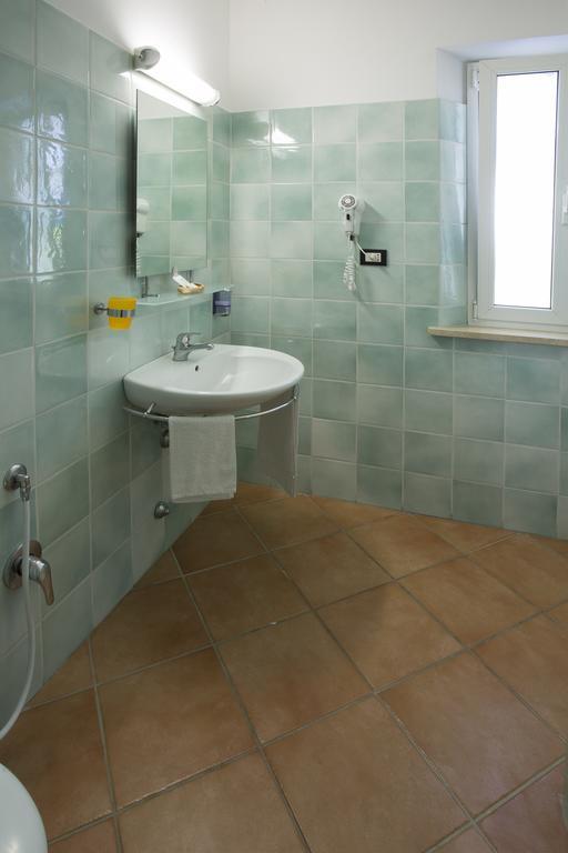 Hotel Vila Bahia Numana Habitación foto