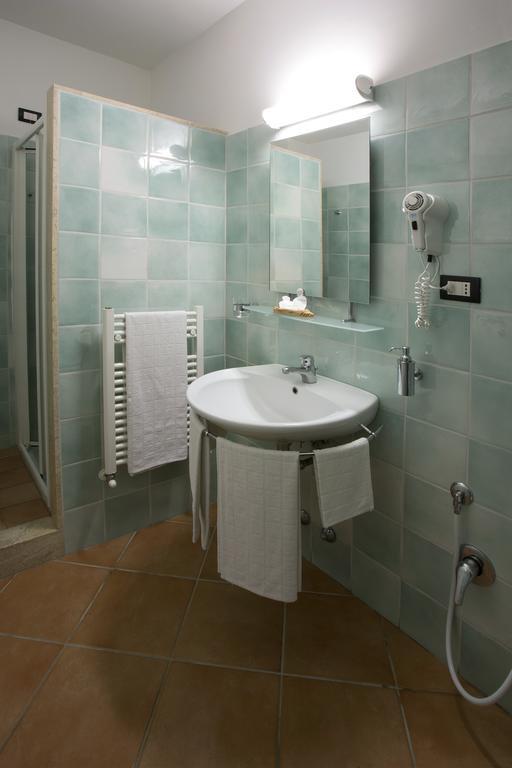 Hotel Vila Bahia Numana Habitación foto